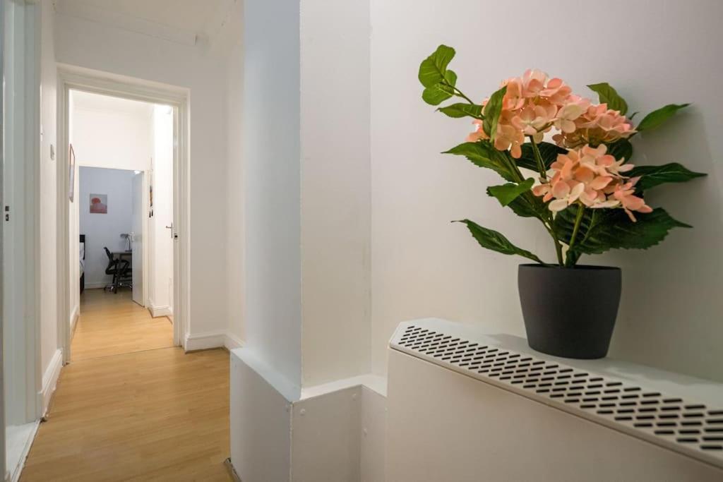 Апартаменты Cosy 2Br Retreat Near Paddington Station Лондон Экстерьер фото